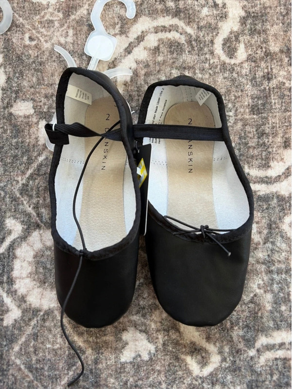 Danskin girls size 2 ballet slippers shoes